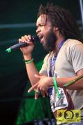 Micah Shemaiah (Jam) with The Suns Of Dub 21. Reggae Jam Festival, Bersenbrueck 24. Juli 2015 (2).JPG